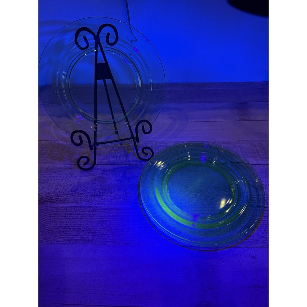 Vintage Uranium Glass Dinner Plates Set of 4 Green Depression Glass 10" UV Glow